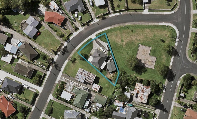 4 Crown Crescent, Otara, Auckland - Carousel 1