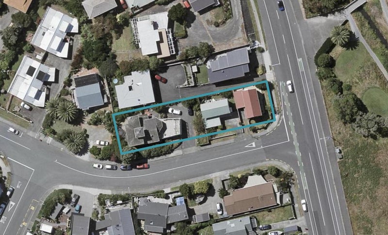 15 Howell Road, Paraparaumu Beach, Paraparaumu - Carousel 1