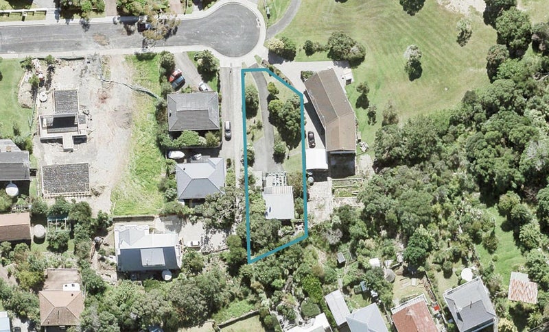 119 Pacific Parade, Army Bay, Whangaparaoa - Carousel 1