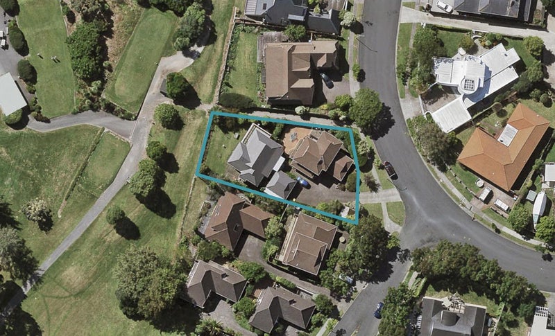 31 Coldham Crescent, Saint Johns, Auckland - Carousel 1