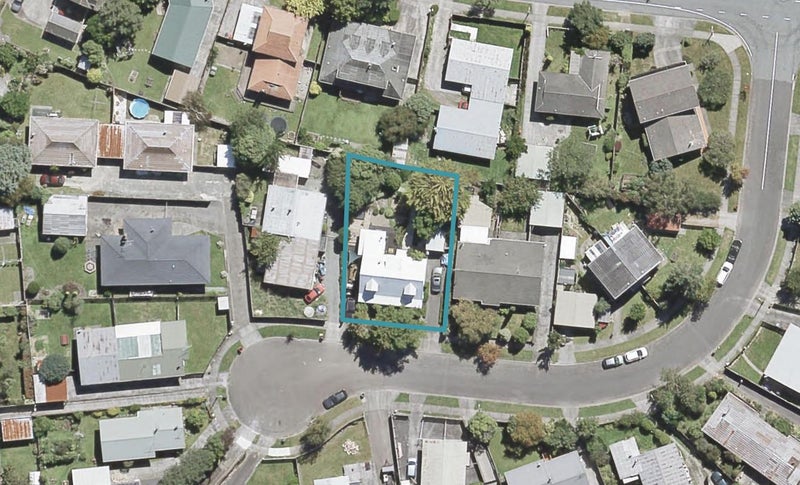 8 Beryl Grove, Birchville, Upper Hutt - Carousel 1