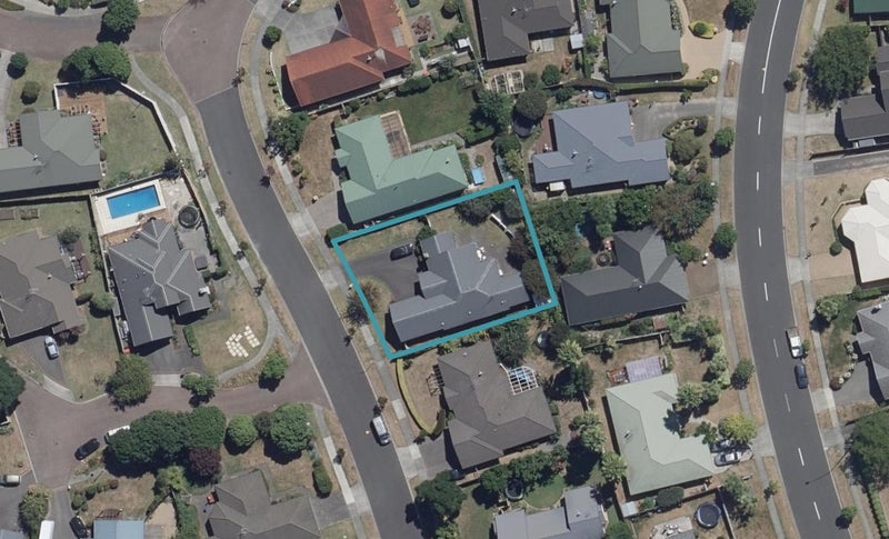 9 Fendalton Drive, Rototuna, Hamilton - Carousel 1