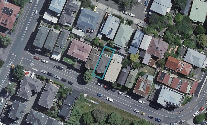 26 Macdonald Crescent, Te Aro, Wellington - Carousel 1