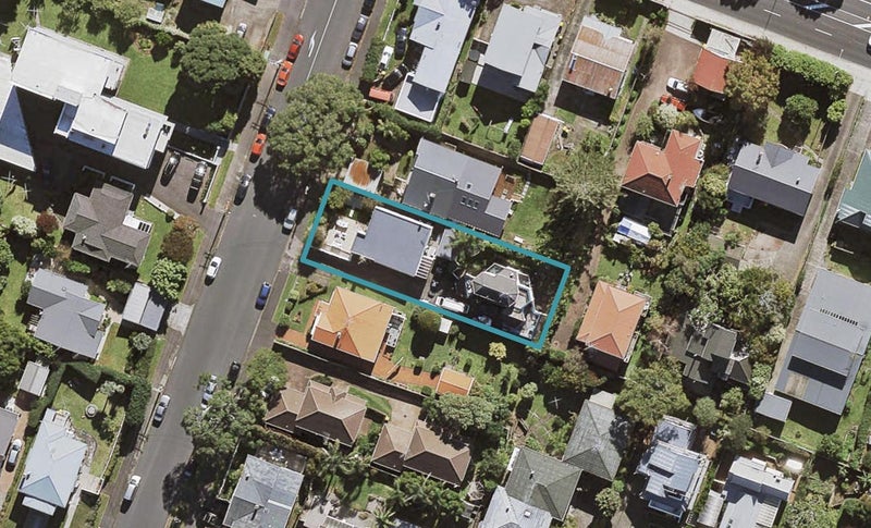 1/5 Bruce Street, Northcote Point, Auckland - Carousel 1