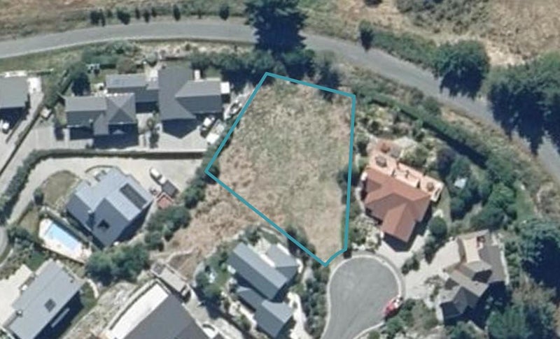 15 Milward Place, Kelvin Heights, Queenstown - Carousel 1