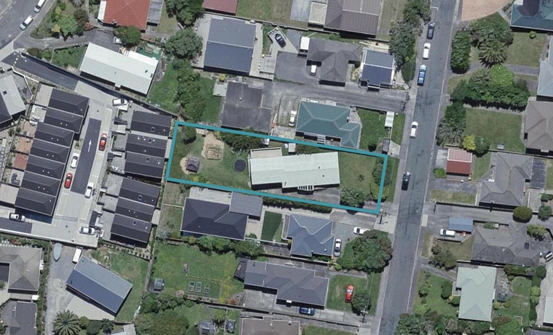 9 Warrington Grove, Newlands, Wellington - Carousel 1