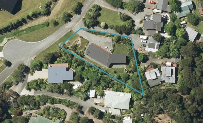15 Manuka Drive, Picton - Carousel 1