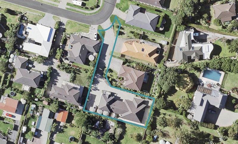 11 Fern Place, Beachlands, Auckland - Carousel 1
