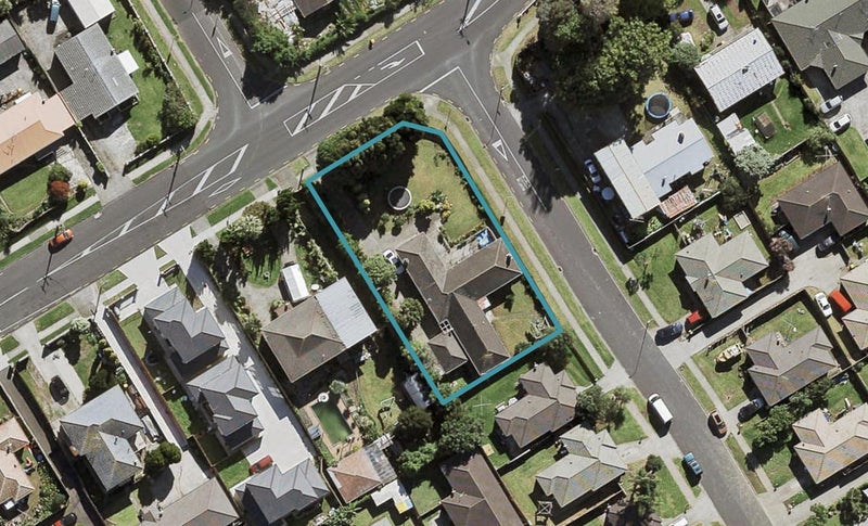 45 Wakefield Road, Favona, Auckland - Carousel 1