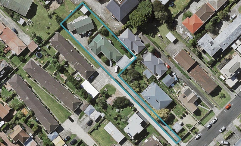 0 , Takapuna - Carousel 1