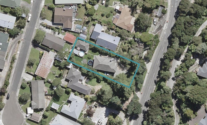 32 Blue Mountains Road, Silverstream, Upper Hutt - Carousel 1