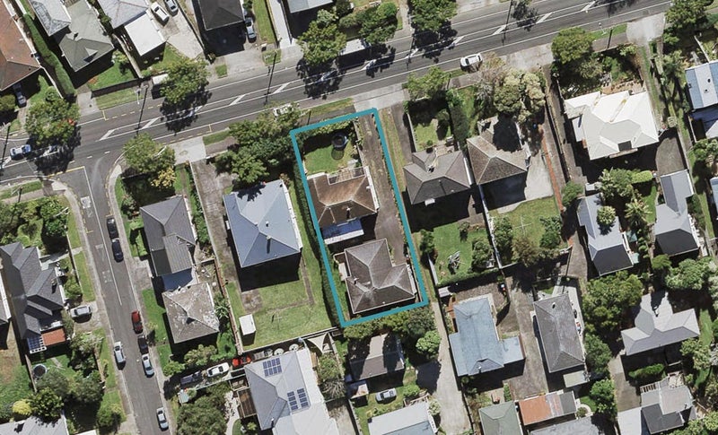 1/44 Owairaka Avenue, Mount Albert, Auckland - Carousel 1