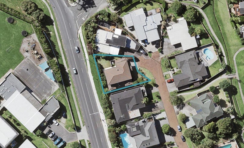 12 Poseidon Place, Half Moon Bay, Auckland - Carousel 1