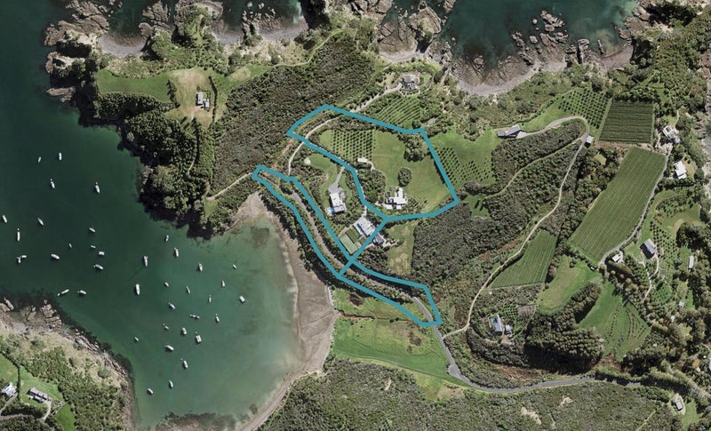 76 Korora Road, Oneroa, Waiheke Island - Carousel 1