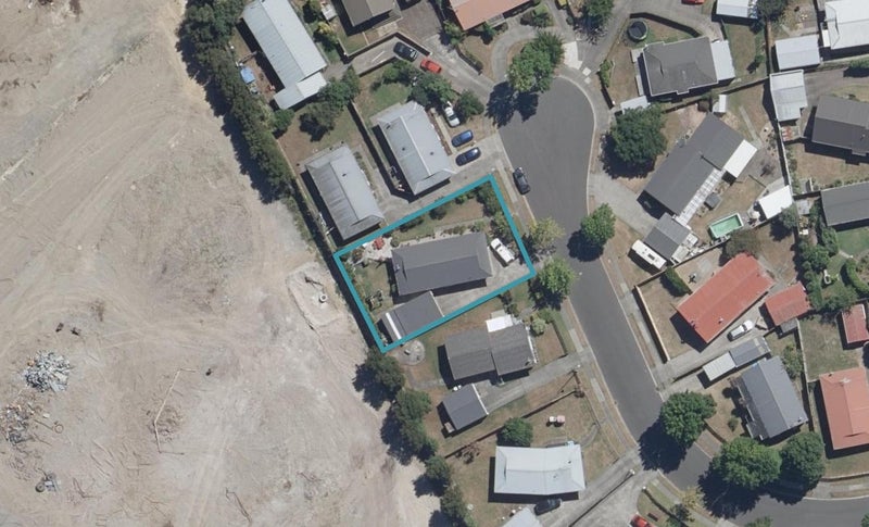 13 Sequoia Place, Pukete, Hamilton - Carousel 1