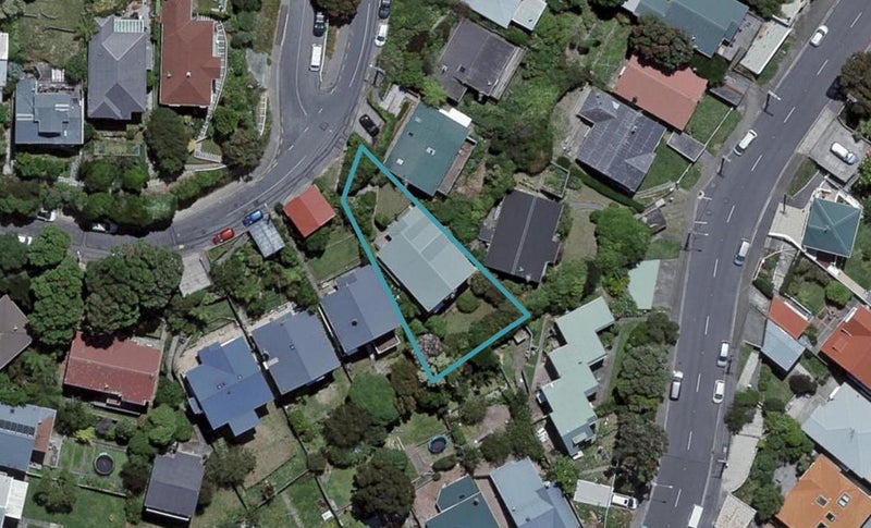 9 Rakau Road, Hataitai, Wellington - Carousel 1