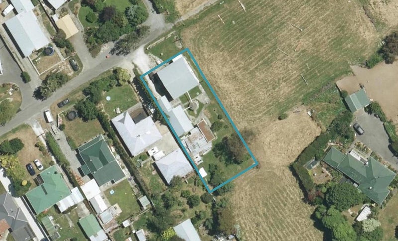 11 Humffrey Street, Grovetown, Blenheim - Carousel 1