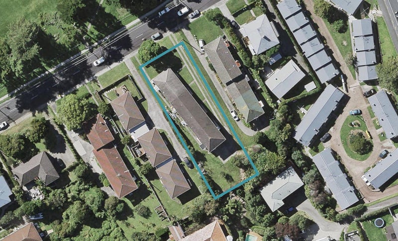 1/7 Roberts Avenue, Bayswater, Auckland - Carousel 1