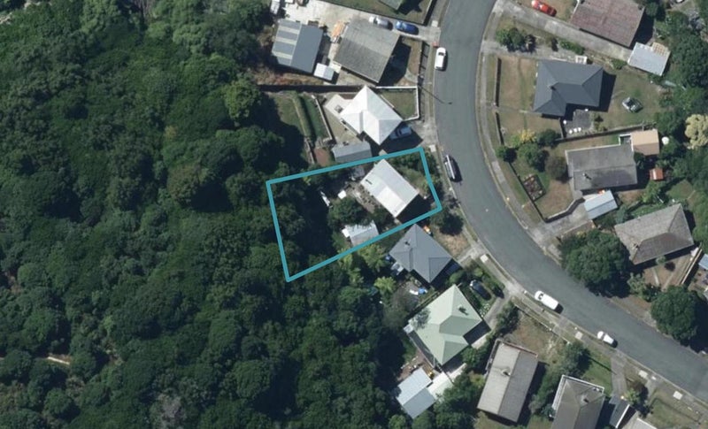 72 Rangituhi Crescent, Takapuwahia, Porirua - Carousel 1