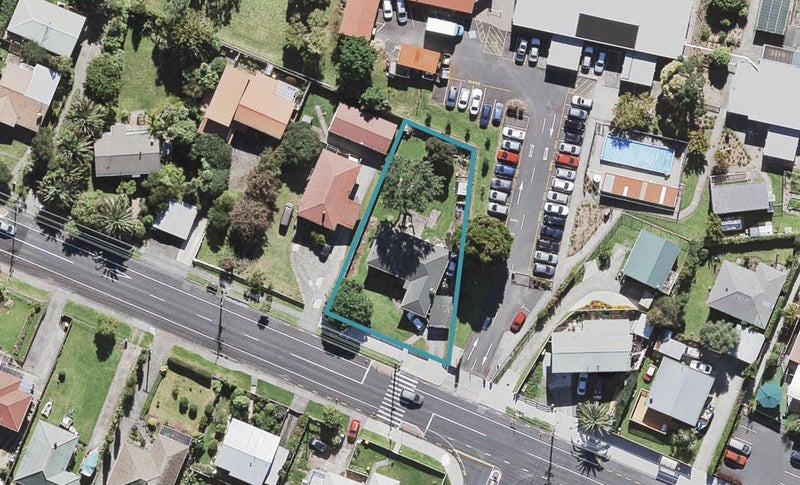 17 St Leonards Road, Kelston, Auckland - Carousel 1