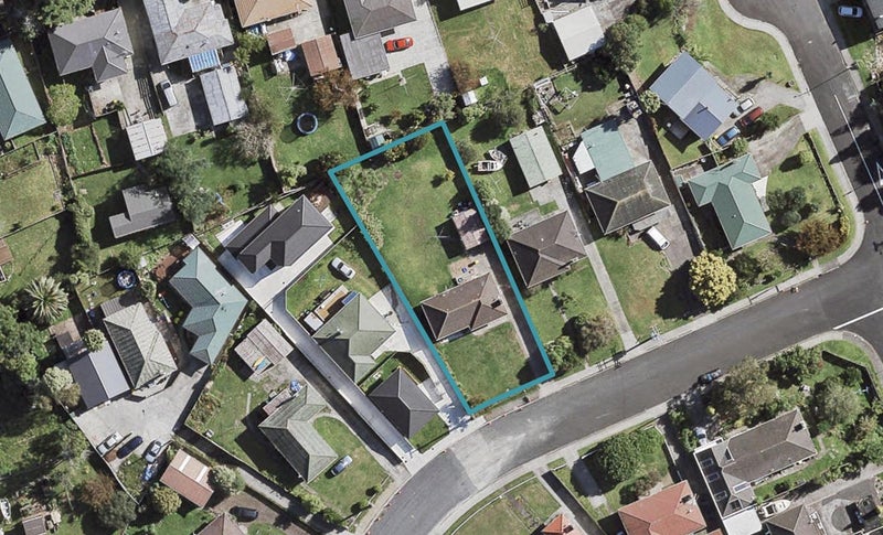 18 Ellen Street, Manurewa East, Auckland - Carousel 1