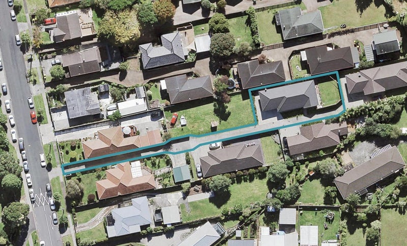 18B Arahoe Road, New Lynn, Auckland - Carousel 1