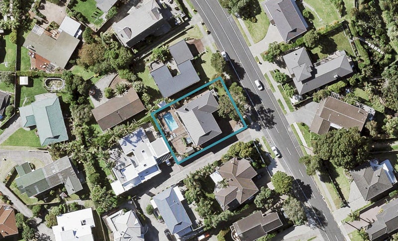 27 Clovelly Road, Bucklands Beach, Auckland - Carousel 1