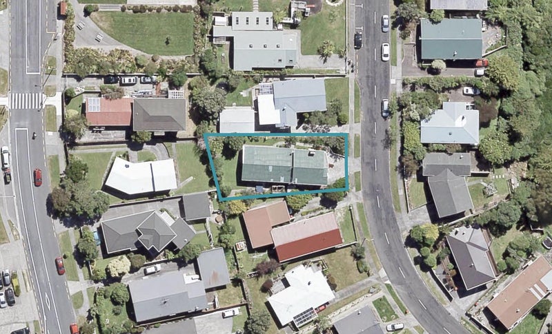 7 Cedar Street, Maungaraki, Lower Hutt - Carousel 1