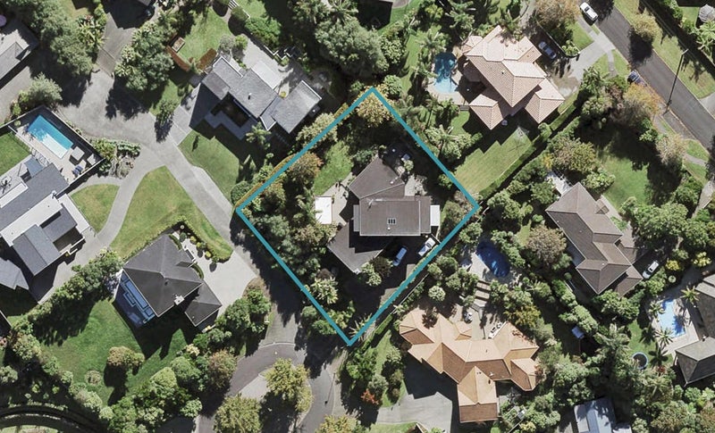 28 Oakford Park Crescent, Greenhithe, Auckland - Carousel 1