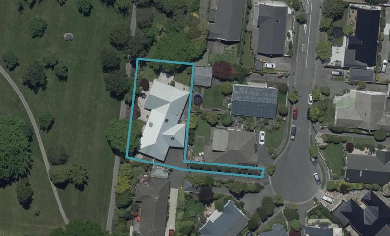 10 Willowbrook Place, Fendalton, Christchurch - Carousel 1