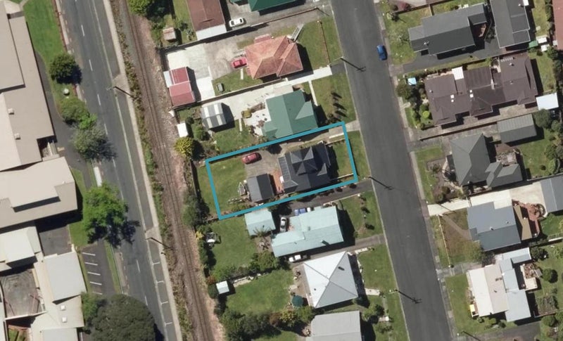 17 Wallace Street, Regent, Whangarei - Carousel 1