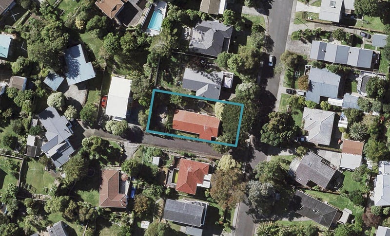 20 Arosa Place, Forrest Hill, Auckland - Carousel 1