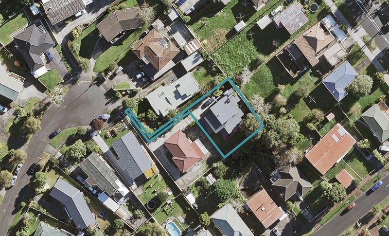 13 Crecy Place, New Windsor, Auckland - Carousel 1