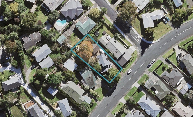 54 Moore Street, Hillcrest, Auckland - Carousel 1