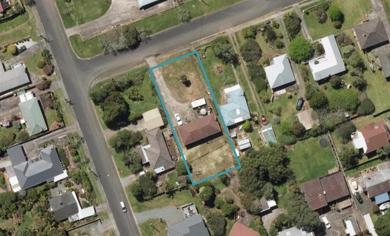 1 Lewis Street, Kamo, Whangarei - Carousel 1