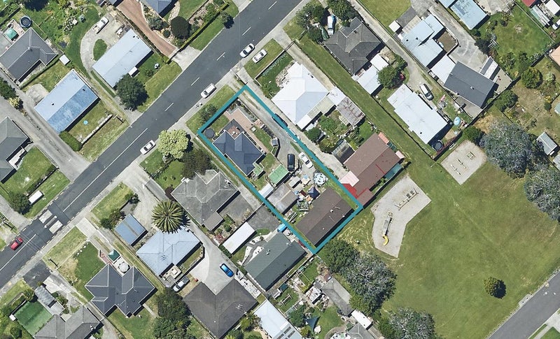 30B Watling Street, Gate Pa, Tauranga - Carousel 1