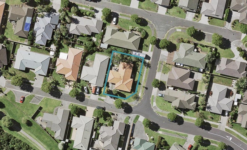 9 Morestead Avenue, Huntington Park, Auckland - Carousel 1