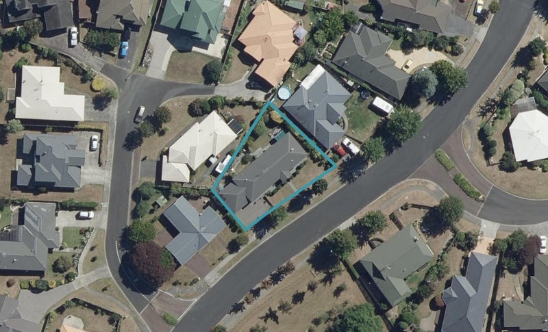 272 Grandview Road, Western Heights, Hamilton - Carousel 1