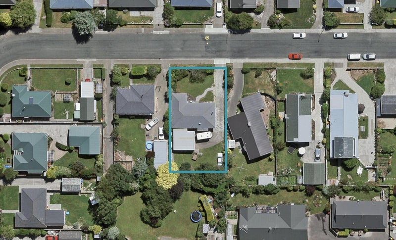 17 Pine Crescent, Hargest, Invercargill - Carousel 1