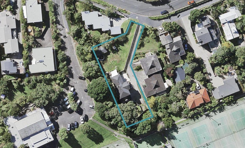 16B Hastings Road, Mairangi Bay, Auckland - Carousel 1