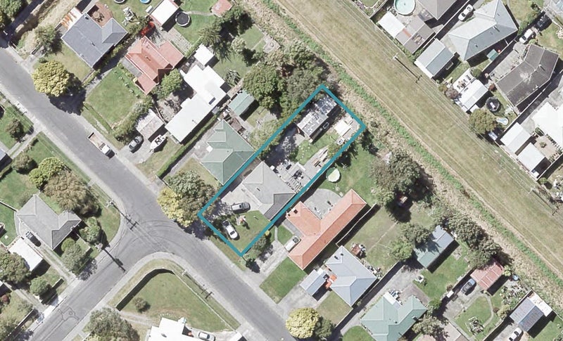 40 Totara Street, Wainuiomata, Lower Hutt - Carousel 1