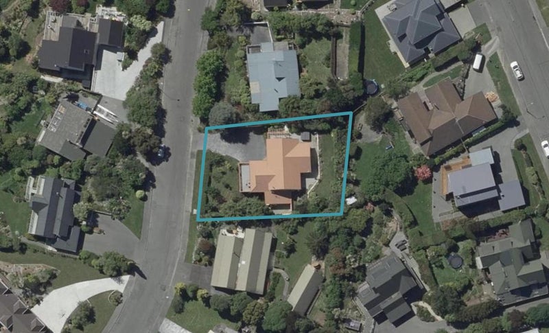 7 Woodside Common, Westmorland, Christchurch - Carousel 1