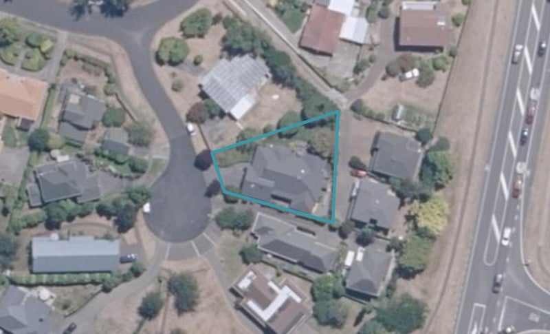 3 Haines Grove, Rainbow Point, Taupo - Carousel 1