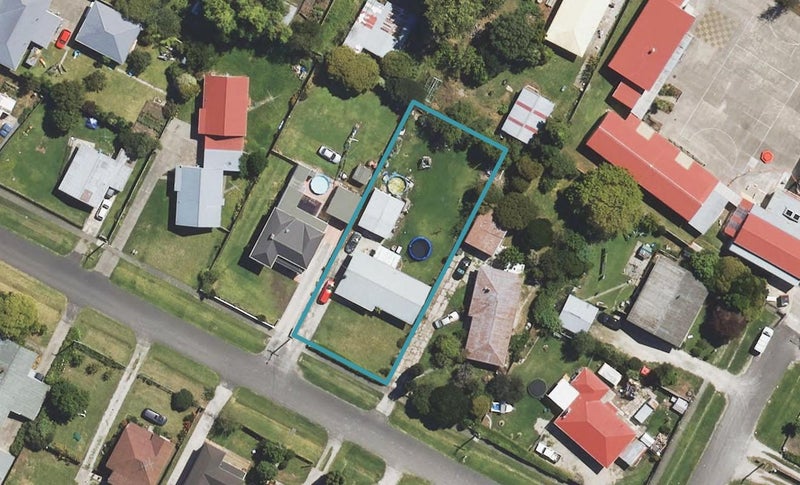 10 Oman Street, Kaiti, Gisborne - Carousel 1