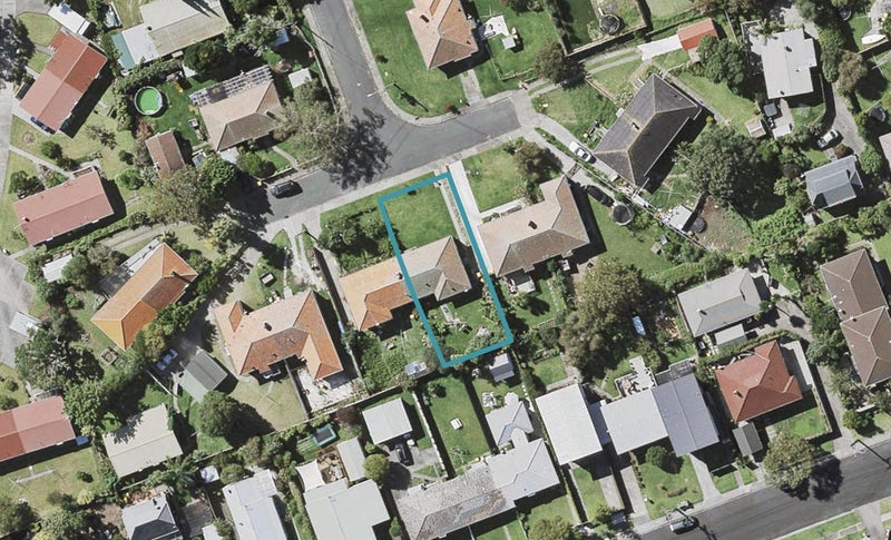 13 Moa Street, Belmont, Auckland - Carousel 1