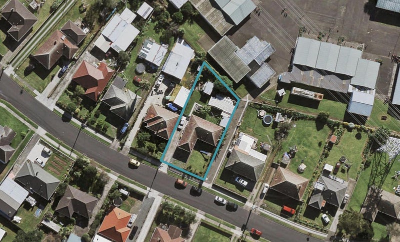 15 Ashton Avenue, Otara, Auckland - Carousel 1