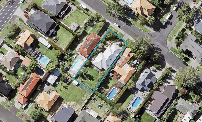 21 Chesterfield Avenue, Glendowie, Auckland - Carousel 1