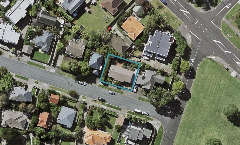 44 Rautara Street, Orakei, Auckland - Carousel 1