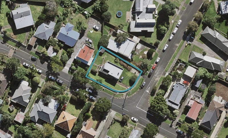 51 Waiohua Road, Greenlane, Auckland - Carousel 1