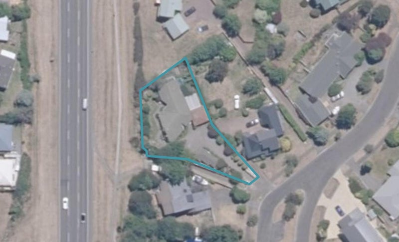 15 Belvedere Grove, Rangatira Park, Taupo - Carousel 1